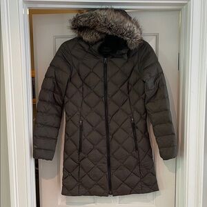 Women's Eddie Bauer down Quilted Hooded Olive color parka